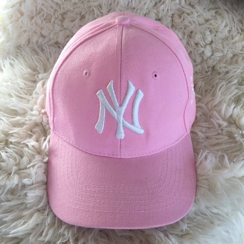 ~NY YANKEES PINK CAP W 2 JETER EMBROIDERING~